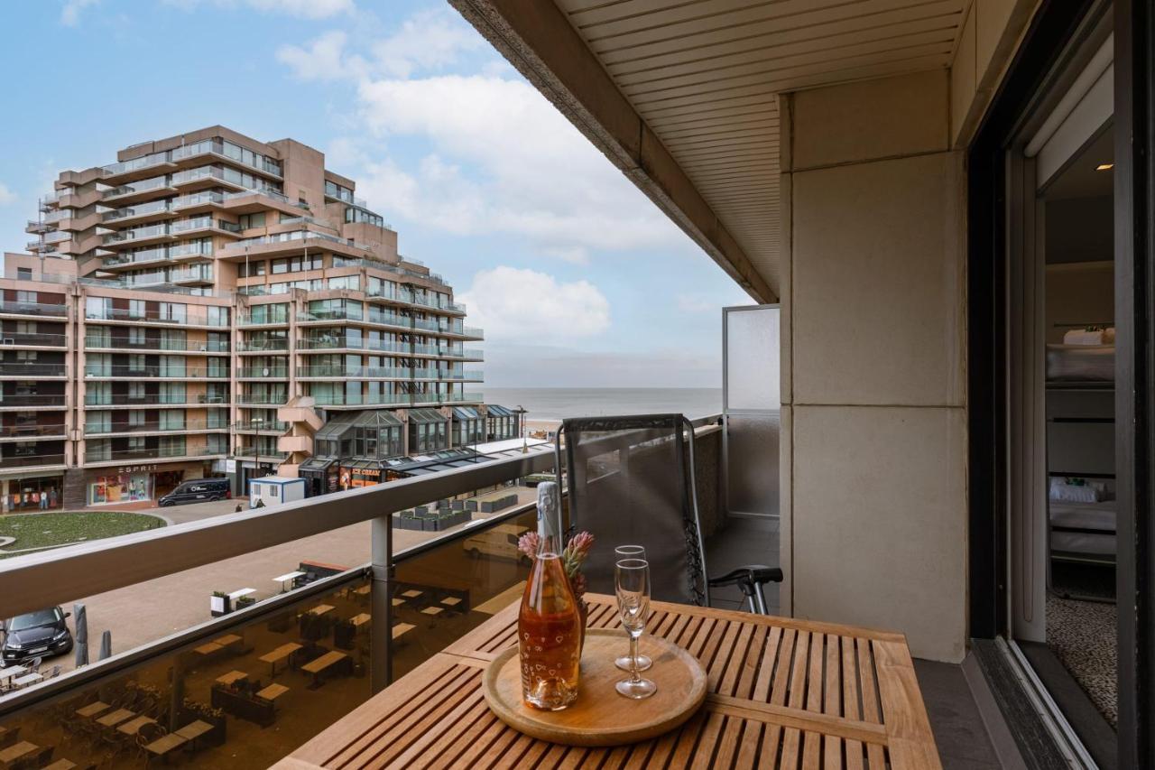 Modern Apartment In Centre Of Knokke Kültér fotó