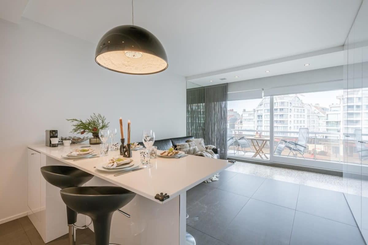 Modern Apartment In Centre Of Knokke Kültér fotó