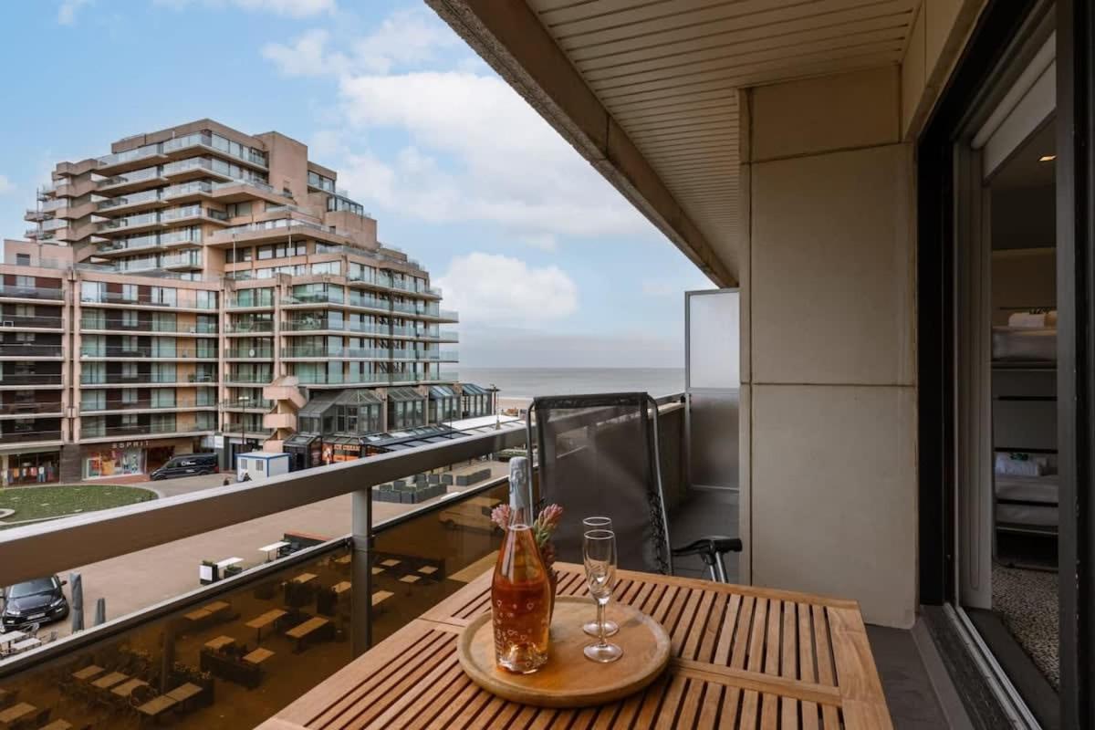 Modern Apartment In Centre Of Knokke Kültér fotó